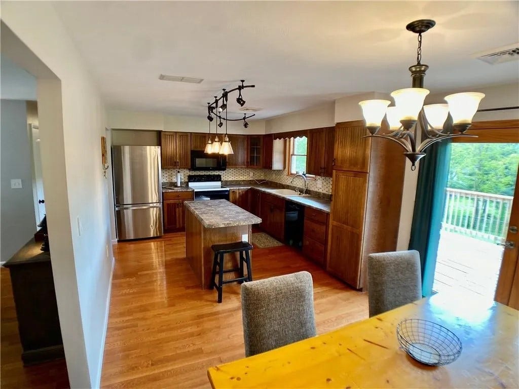 174 Hague Ln, Uniontown, PA 15401