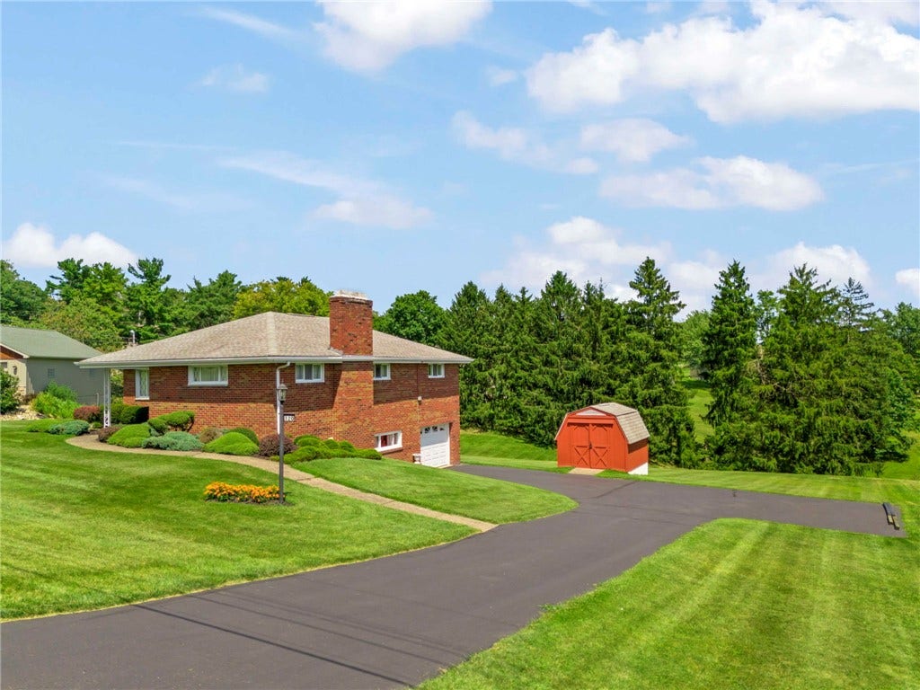 120 Helen Street, Washington, PA 15301