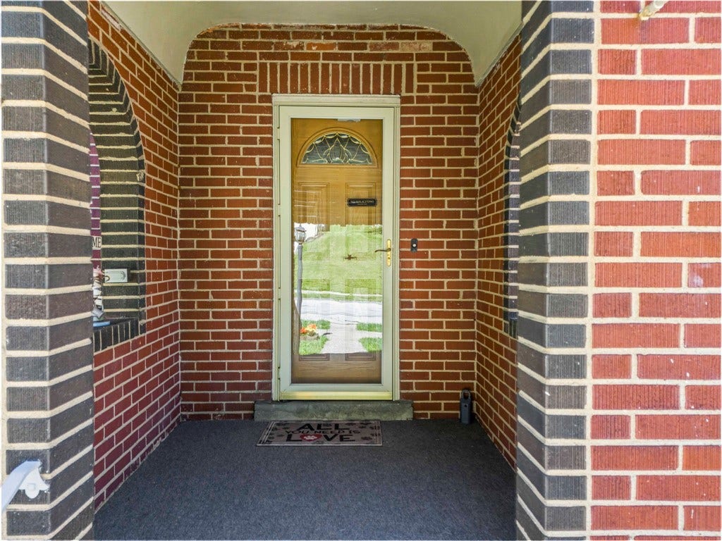 103 Dewey Ave, Washington, PA 15301