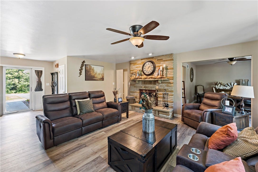 248 Marine Ave, Belle Vernon, PA 15012