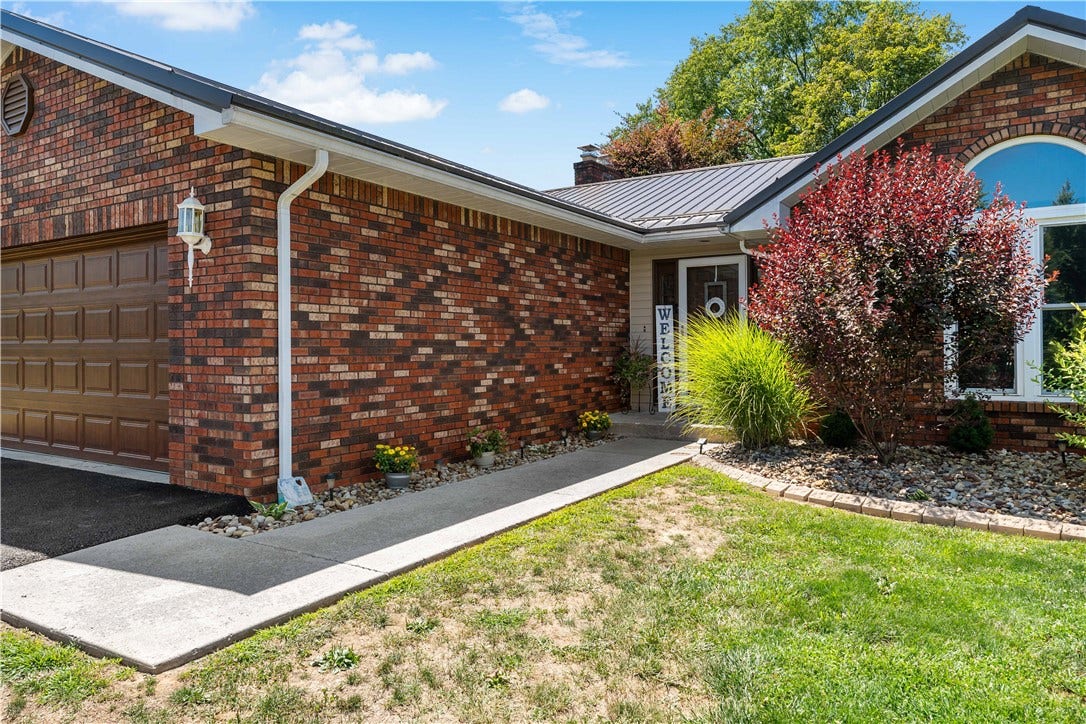 248 Marine Ave, Belle Vernon, PA 15012