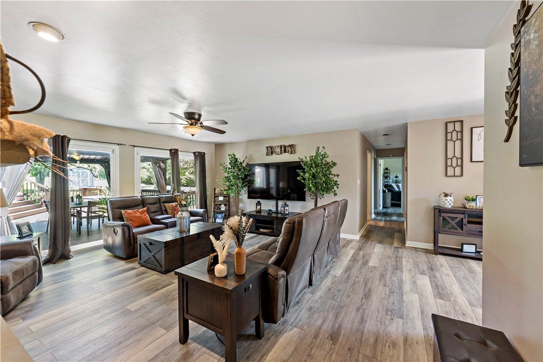 248 Marine Ave, Belle Vernon, PA 15012