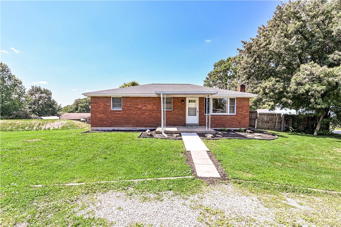 100 Beaver Ct, Jeannette, PA 15644