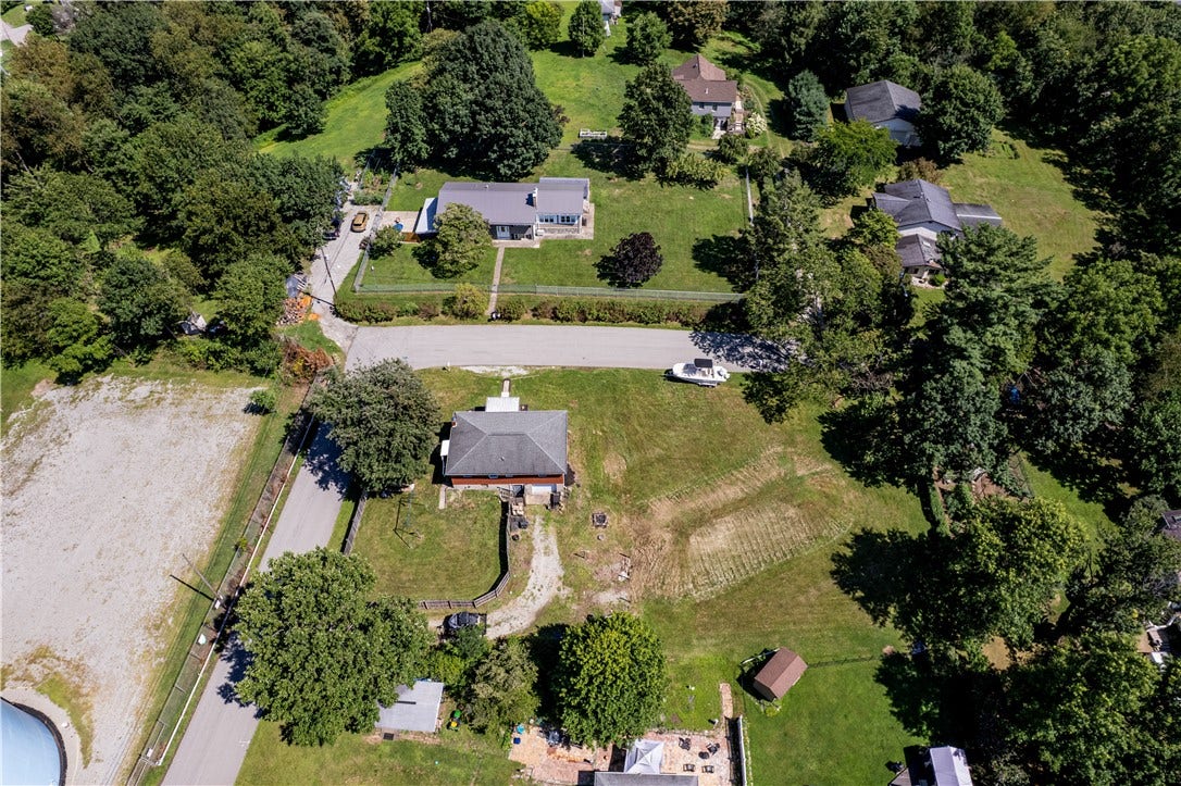 100 Beaver Ct, Jeannette, PA 15644
