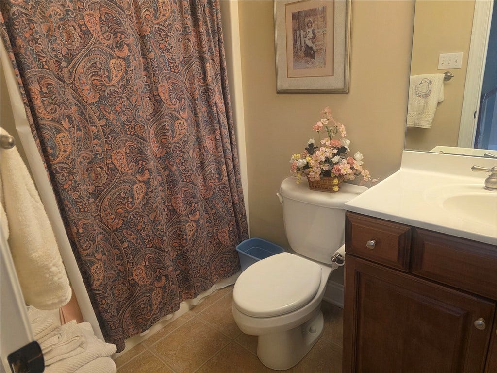 2000 Deacon Dr Unit, #2, Latrobe, PA 15650 2000 Deacon Dr Unit, #2, Latrobe, PA 15650