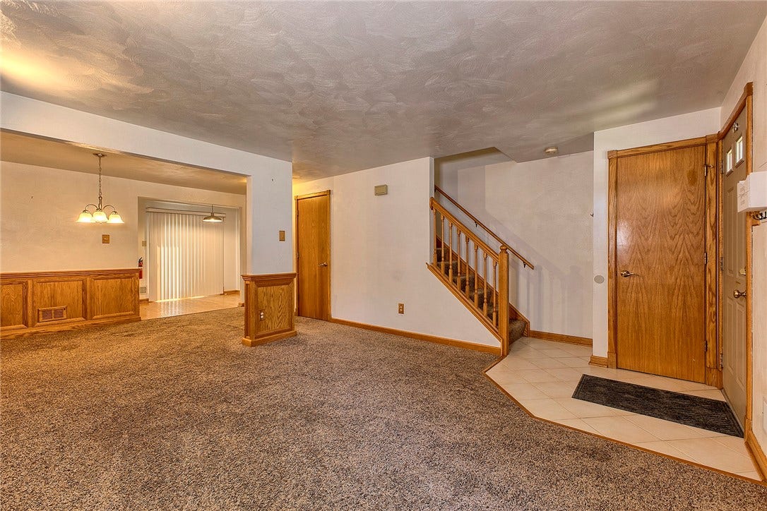 315 Dolomite Ct, Latrobe, PA 15650