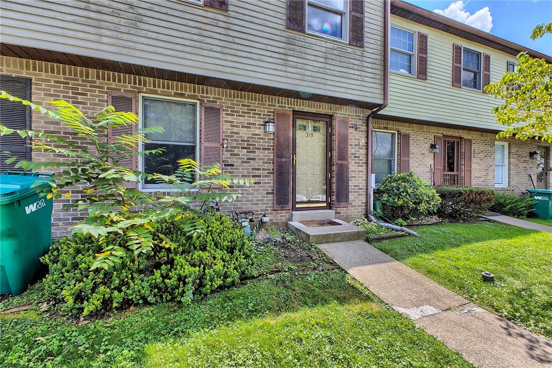 315 Dolomite Ct, Latrobe, PA 15650