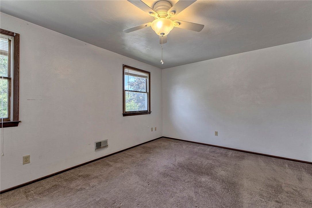 315 Dolomite Ct, Latrobe, PA 15650