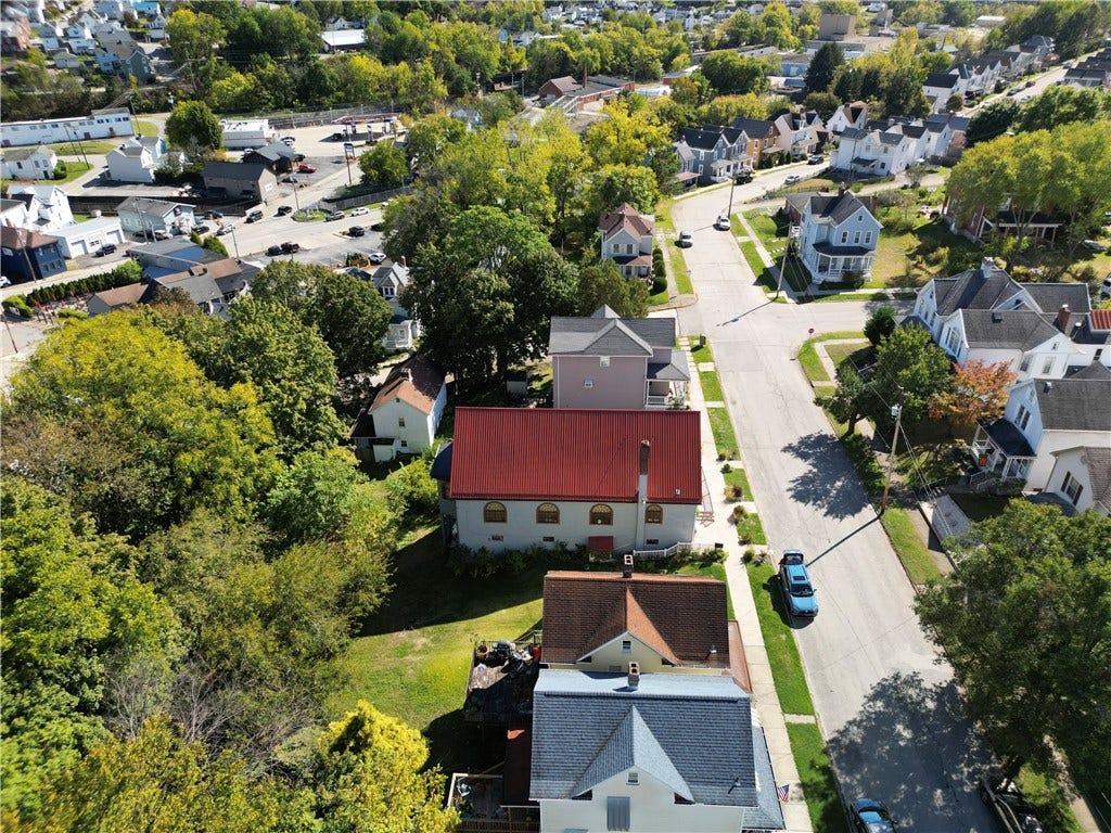 533 Sidney St, Greensburg, PA 15601