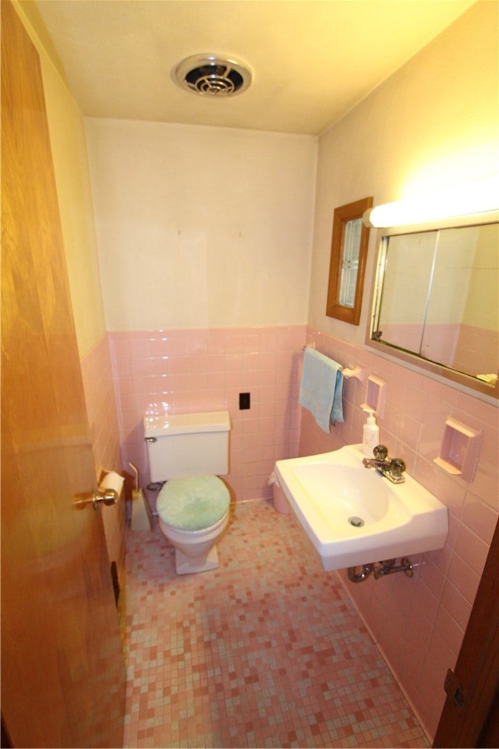 541 Thomas Richard Ln, Greensburg, PA 15601