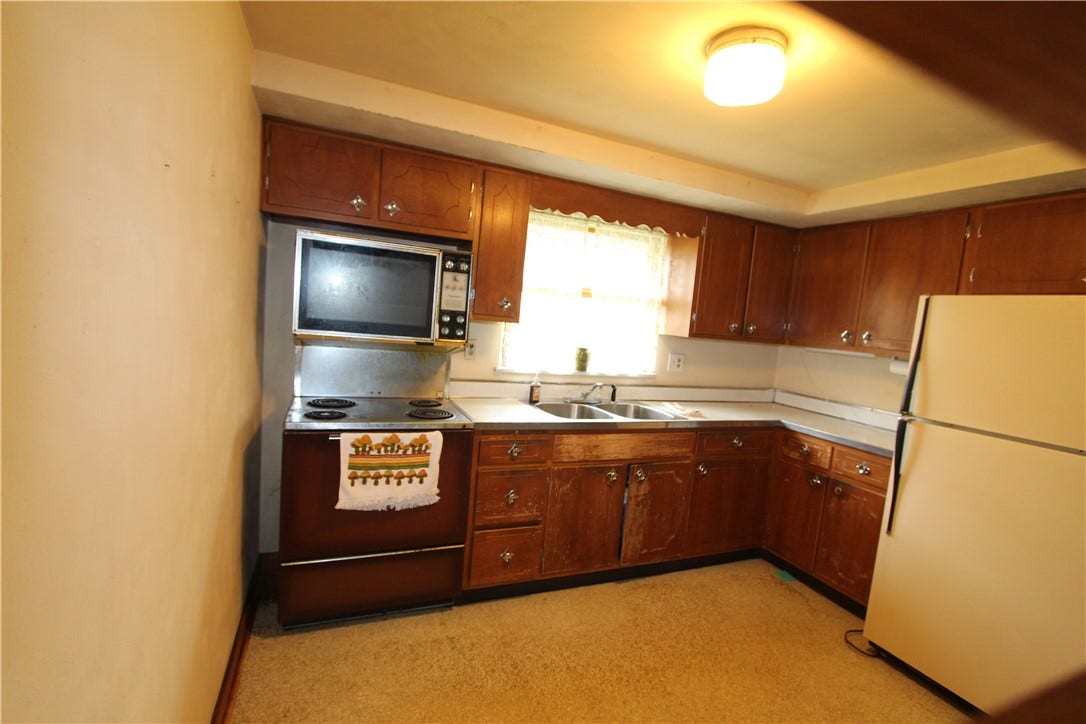 541 Thomas Richard Ln, Greensburg, PA 15601