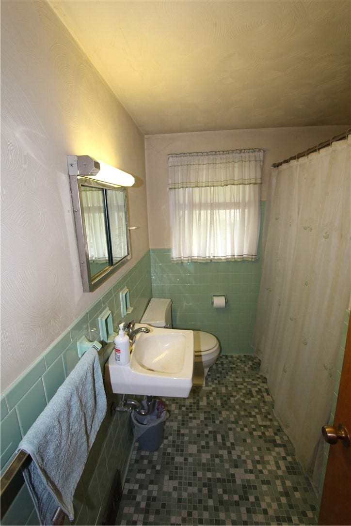 541 Thomas Richard Ln, Greensburg, PA 15601