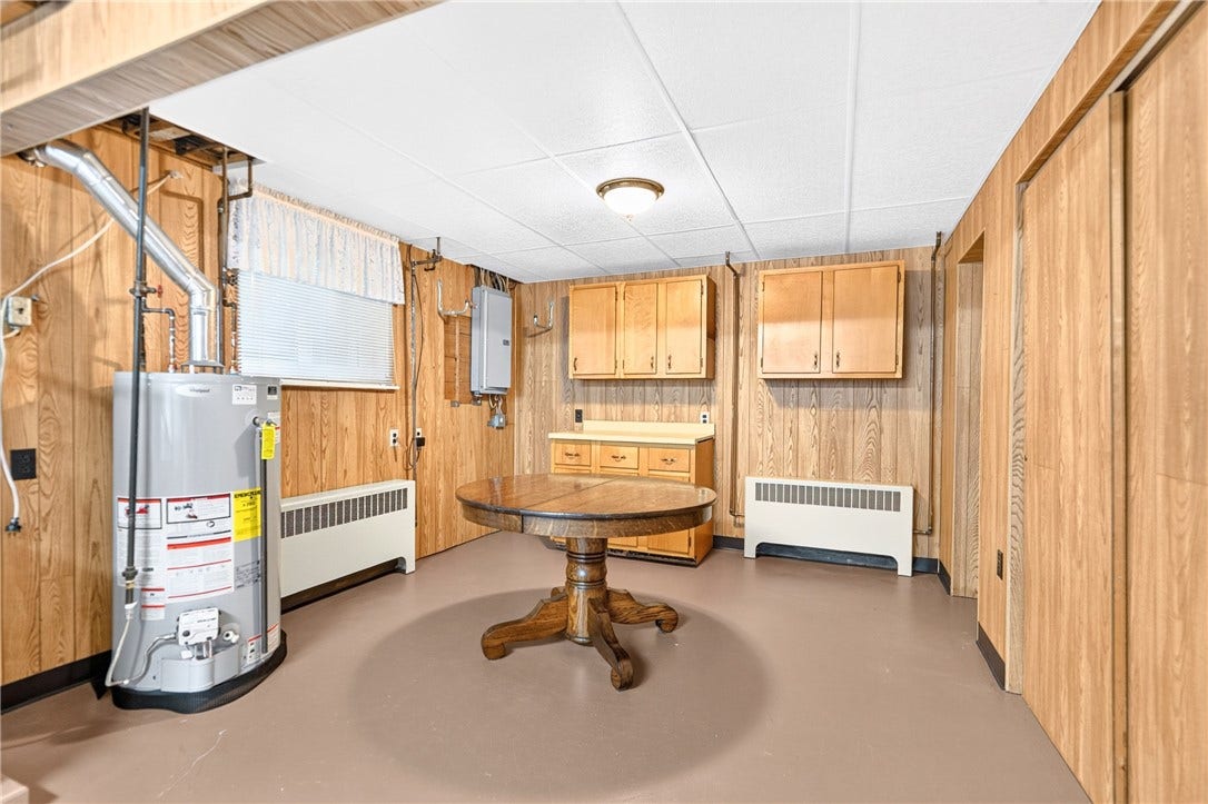 ANOTHER VIEW OF LAUNDRY AREA/GAMEROOM SPACE~
