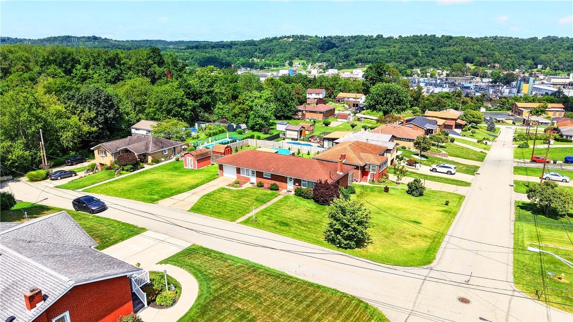 AERIAL VIEW OF NEIGHBORHOOD~