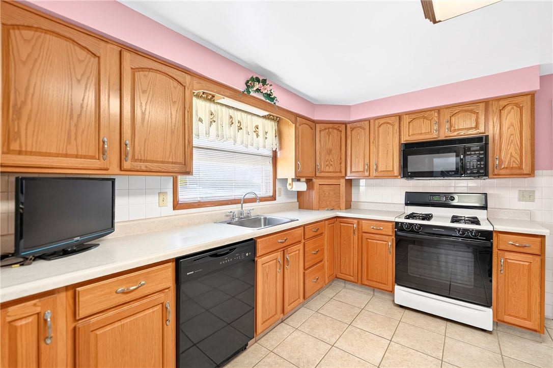ANOTHER VIEW OF KITCHEN