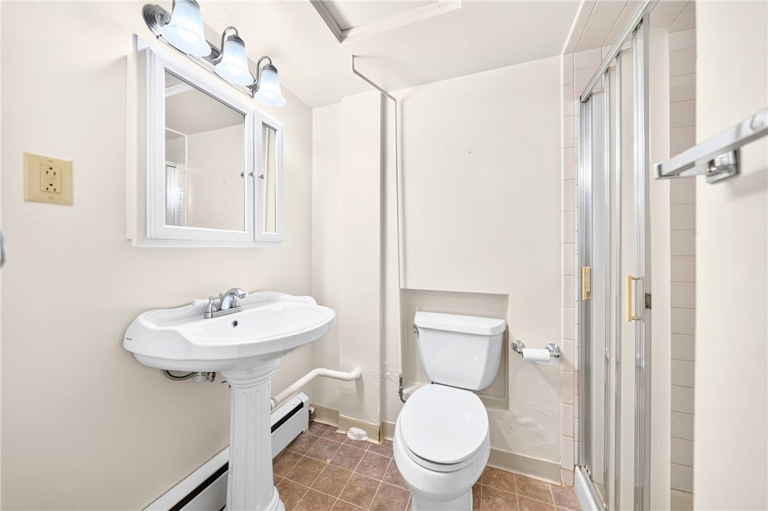 FULL BATH ON LOWER LEVEL~