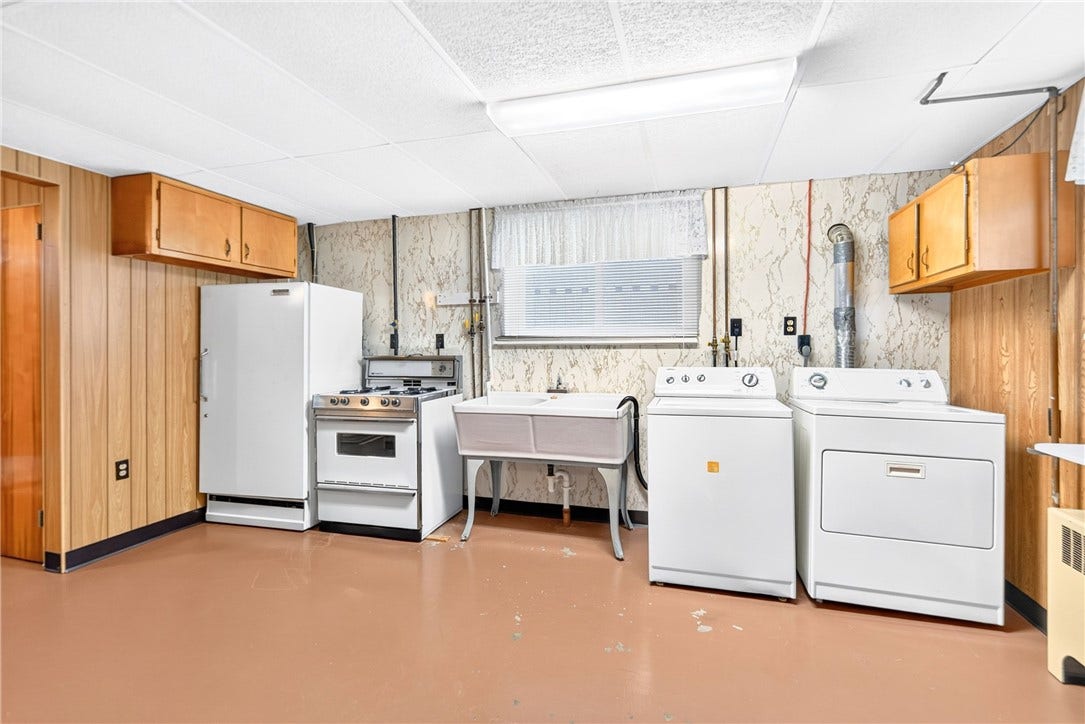 700 Stokes Drive, Elizabeth, PA 15037