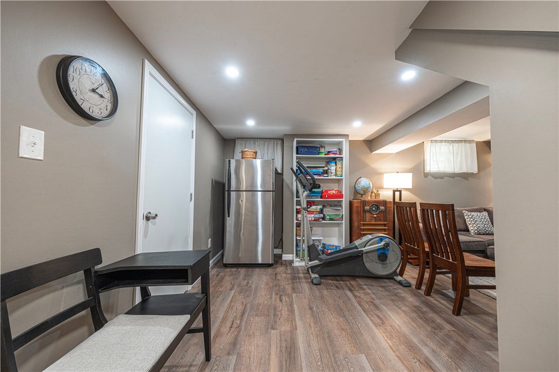 2418 Orlando Place, Pittsburgh, PA 15235 2418 Orlando Place, Pittsburgh, PA 15235