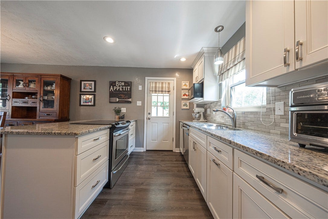 2418 Orlando Place, Pittsburgh, PA 15235 2418 Orlando Place, Pittsburgh, PA 15235