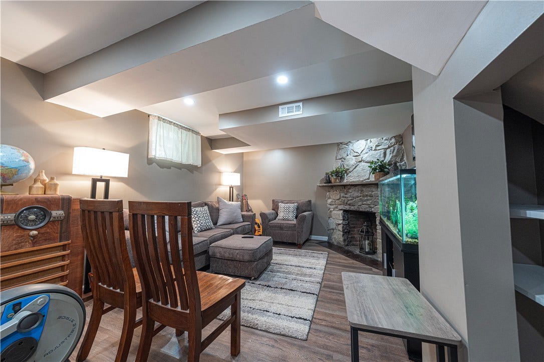 2418 Orlando Place, Pittsburgh, PA 15235 2418 Orlando Place, Pittsburgh, PA 15235