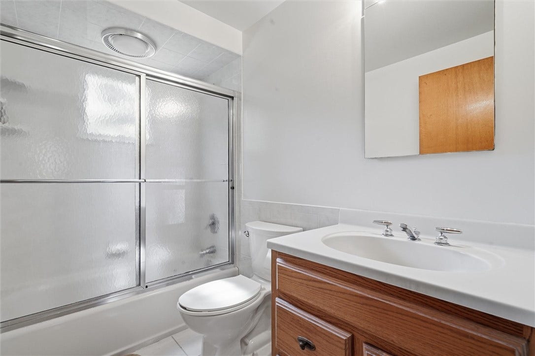 5968 Irishtown Rd, Bethel Park, PA 15102