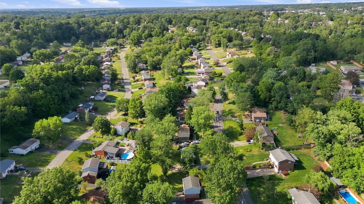 5968 Irishtown Rd, Bethel Park, PA 15102