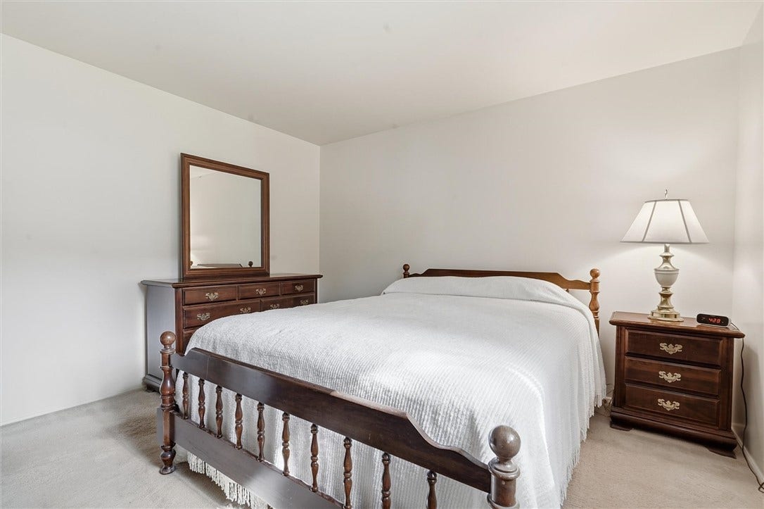5968 Irishtown Rd, Bethel Park, PA 15102