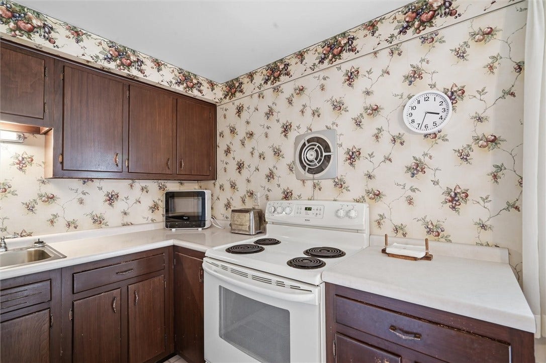 5968 Irishtown Rd, Bethel Park, PA 15102