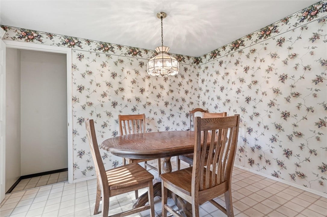 5968 Irishtown Rd, Bethel Park, PA 15102