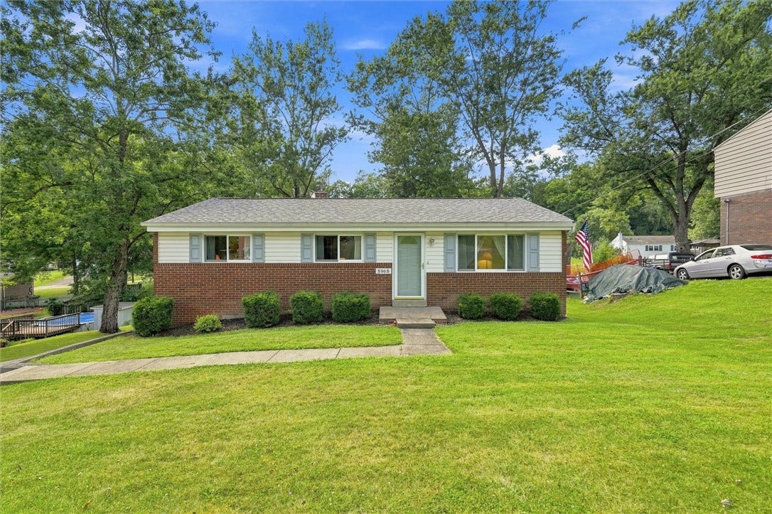 5968 Irishtown Rd, Bethel Park, PA 15102