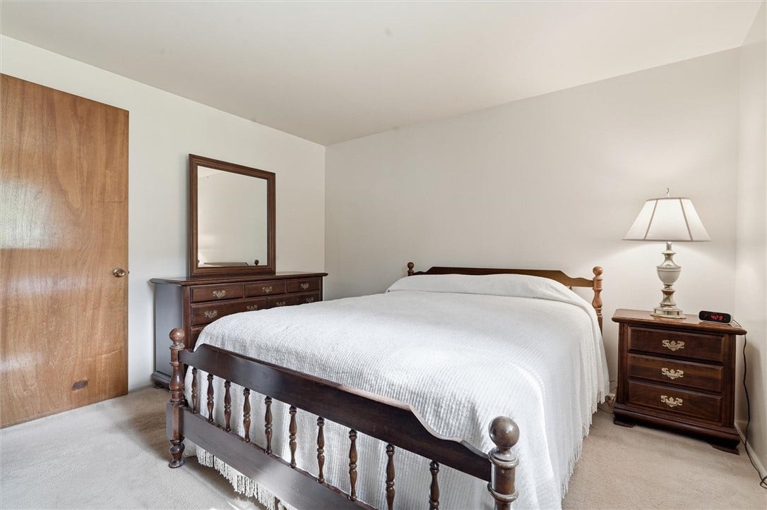 5968 Irishtown Rd, Bethel Park, PA 15102