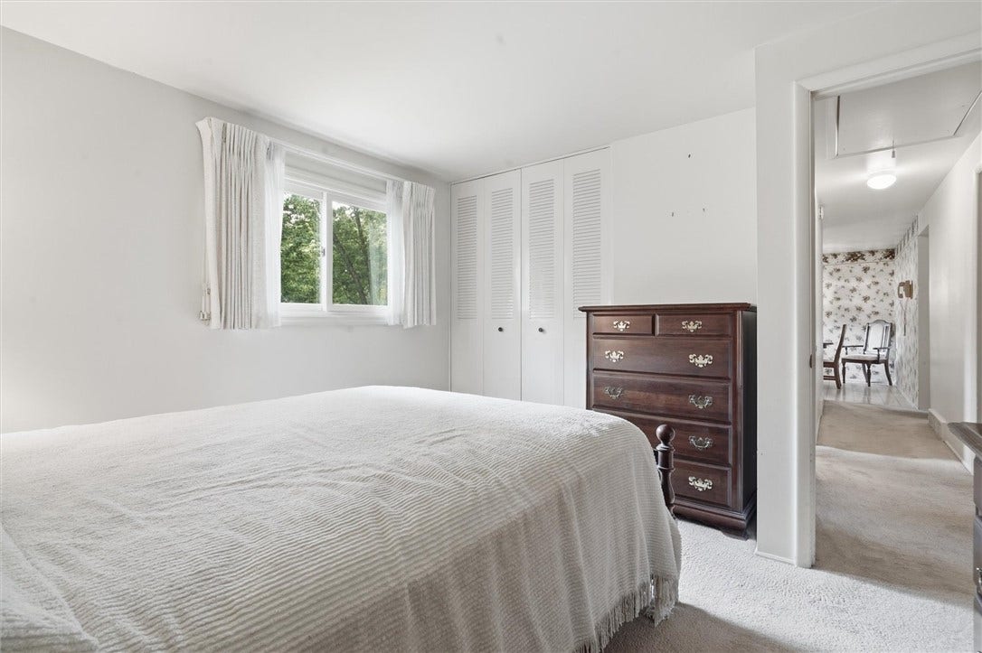 5968 Irishtown Rd, Bethel Park, PA 15102