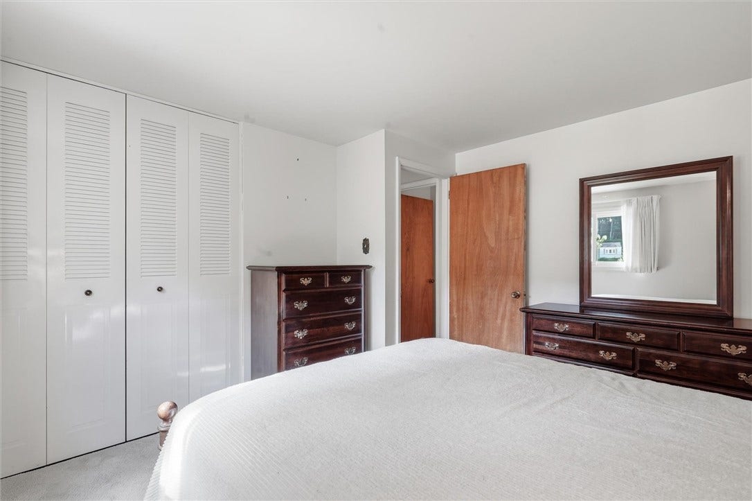 5968 Irishtown Rd, Bethel Park, PA 15102