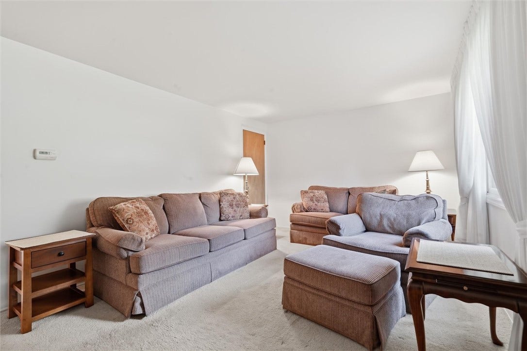 5968 Irishtown Rd, Bethel Park, PA 15102