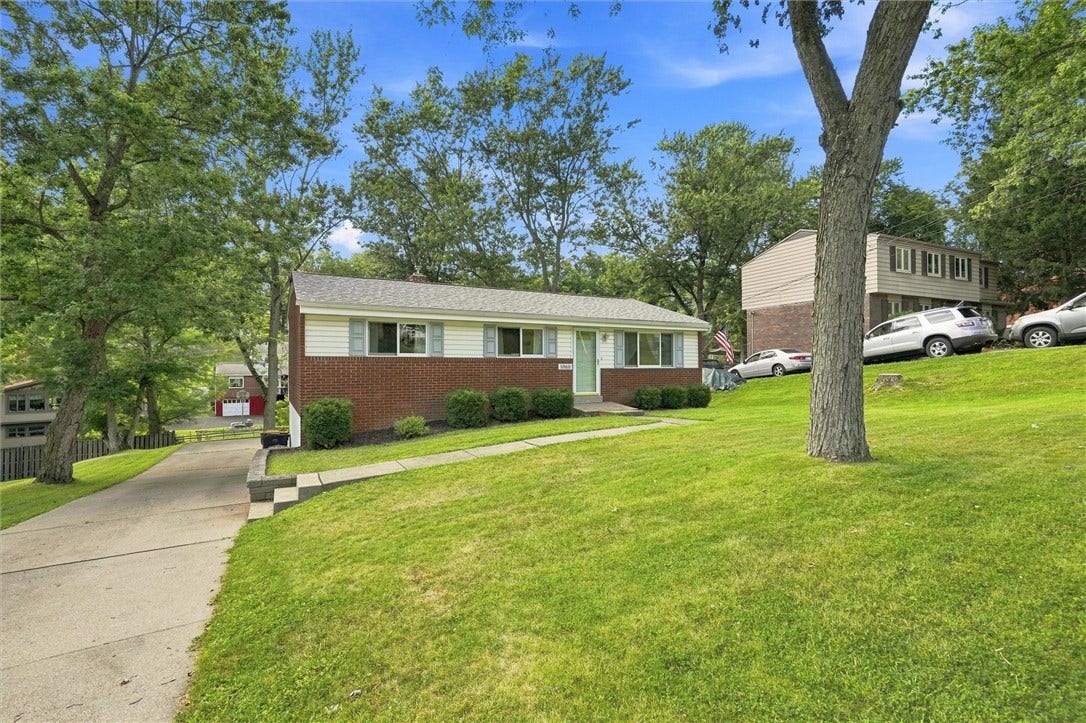 5968 Irishtown Rd, Bethel Park, PA 15102