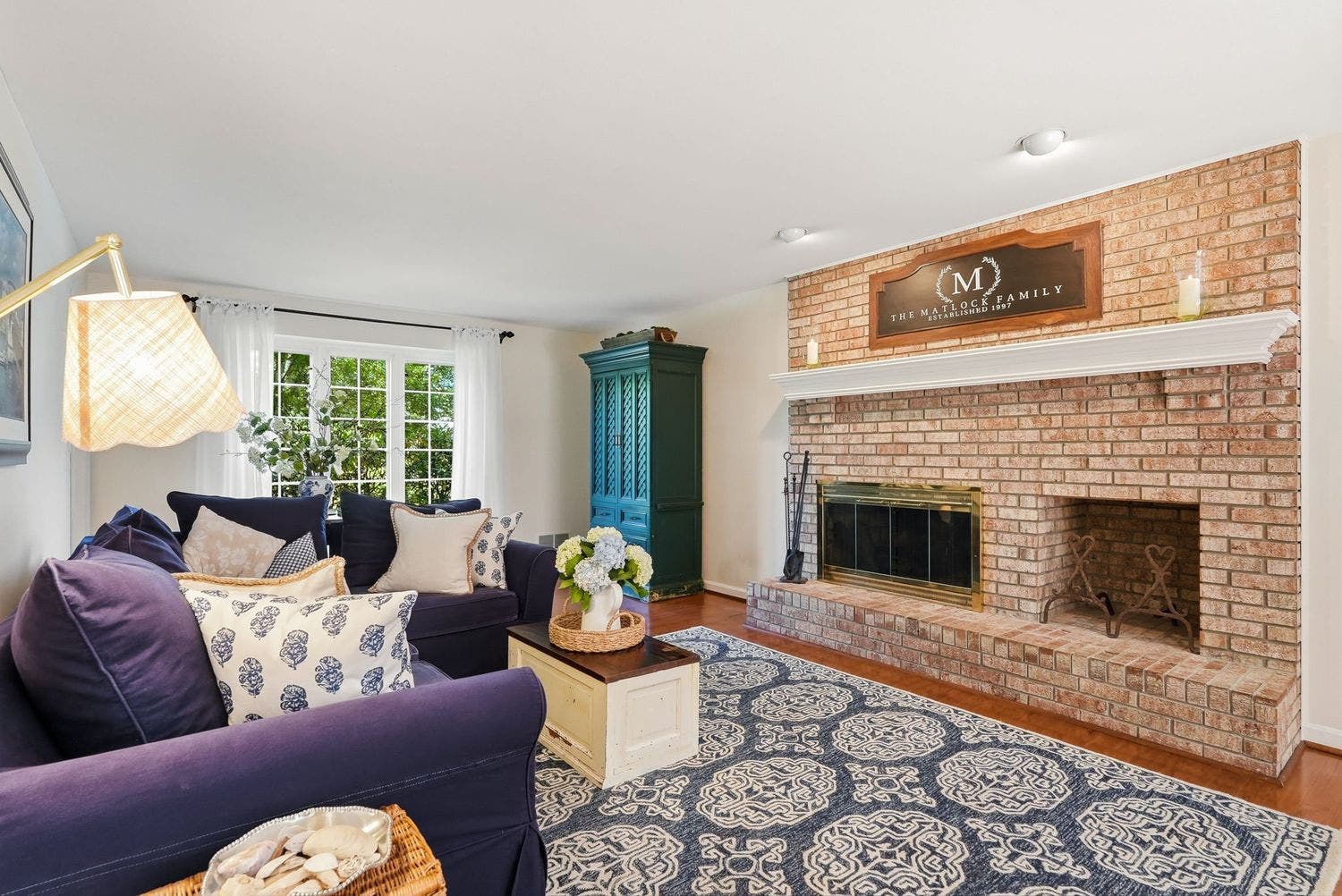 514 Hollydale Drive, Bethel Park, PA 15102