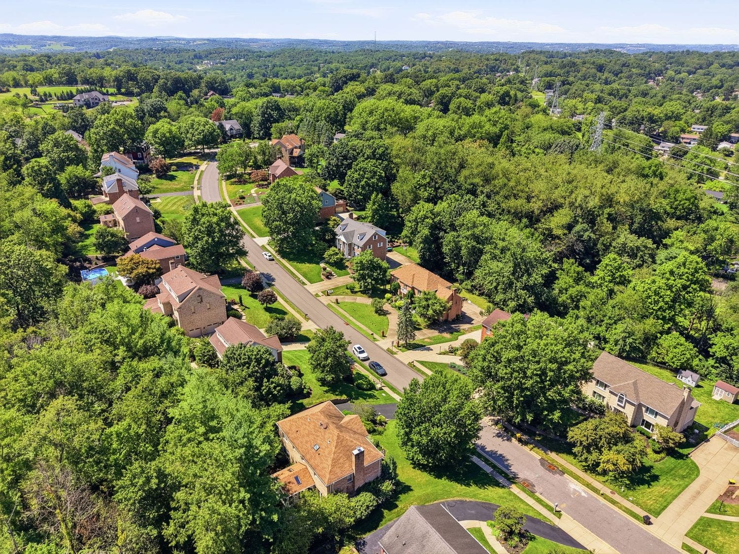 514 Hollydale Drive, Bethel Park, PA 15102