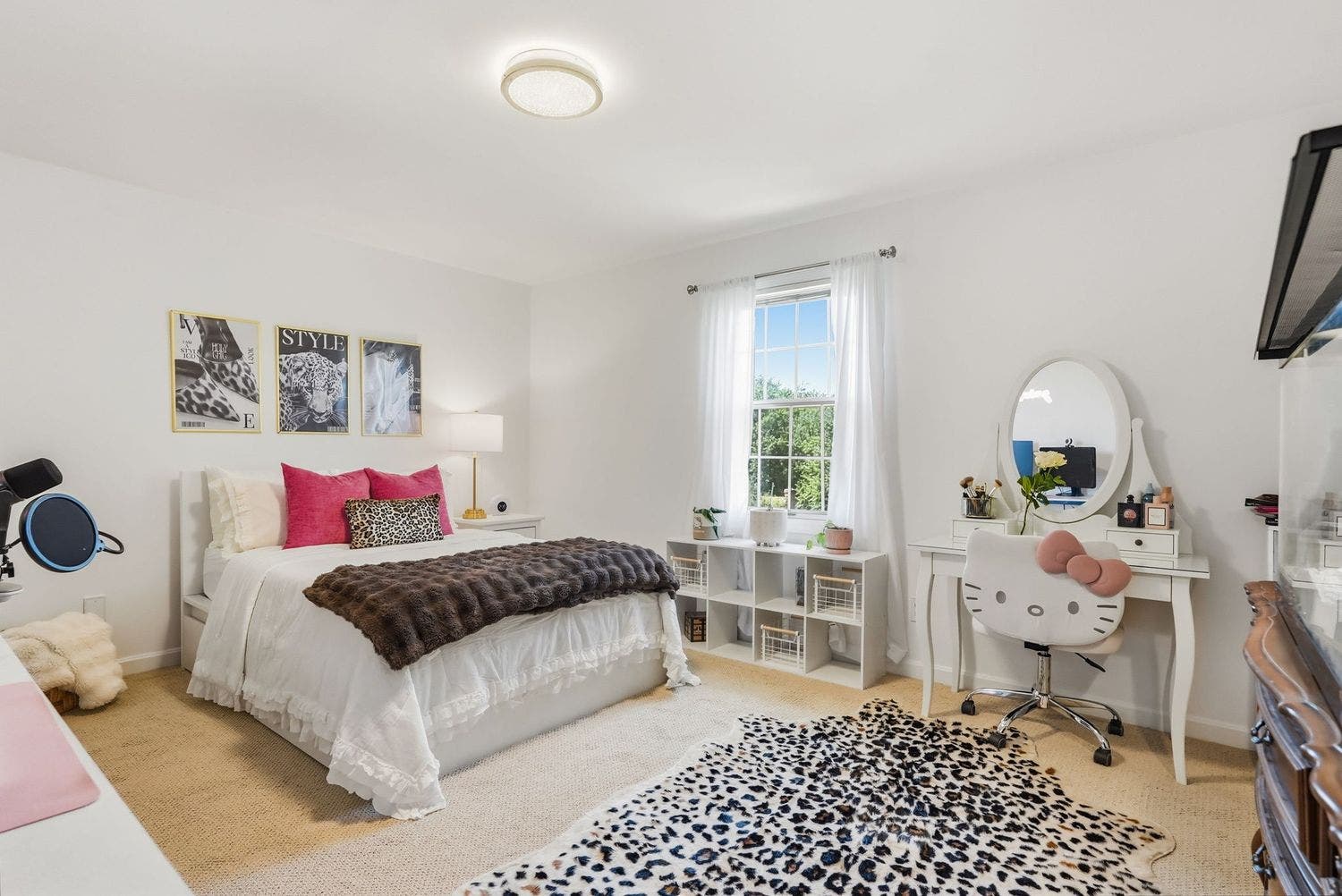 514 Hollydale Drive, Bethel Park, PA 15102
