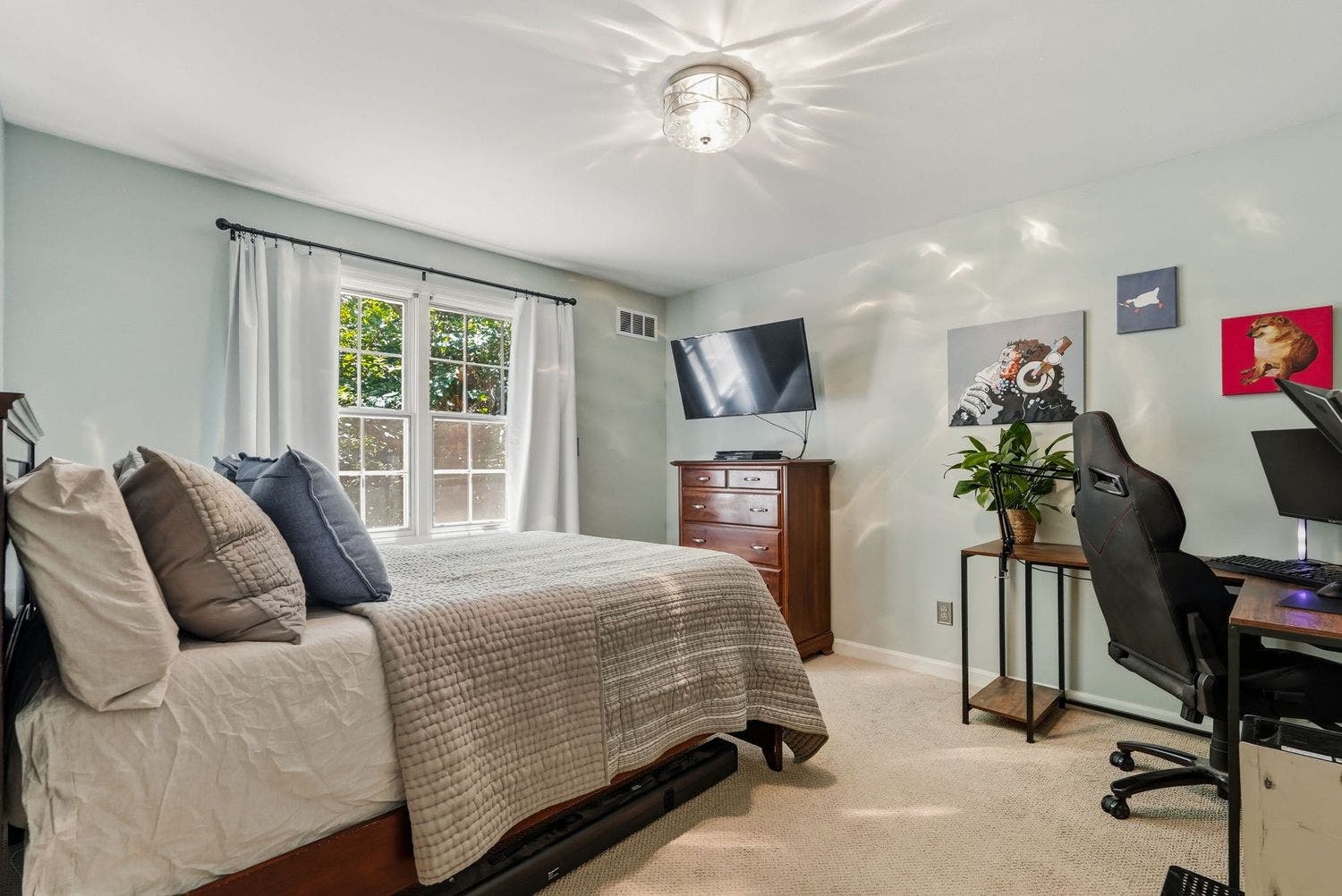 514 Hollydale Drive, Bethel Park, PA 15102