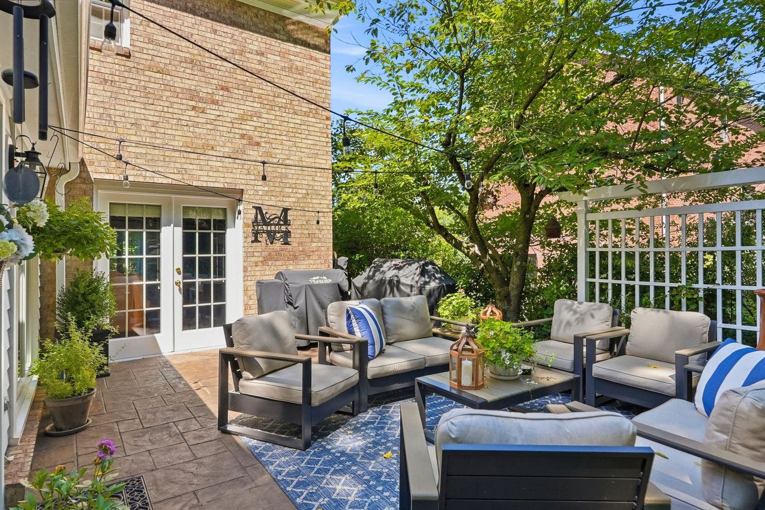 514 Hollydale Drive, Bethel Park, PA 15102