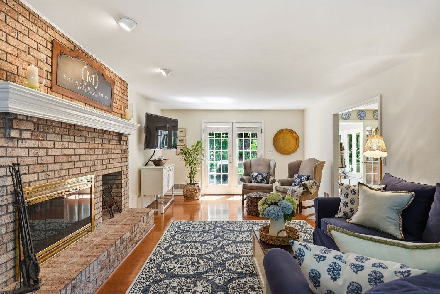 514 Hollydale Drive, Bethel Park, PA 15102