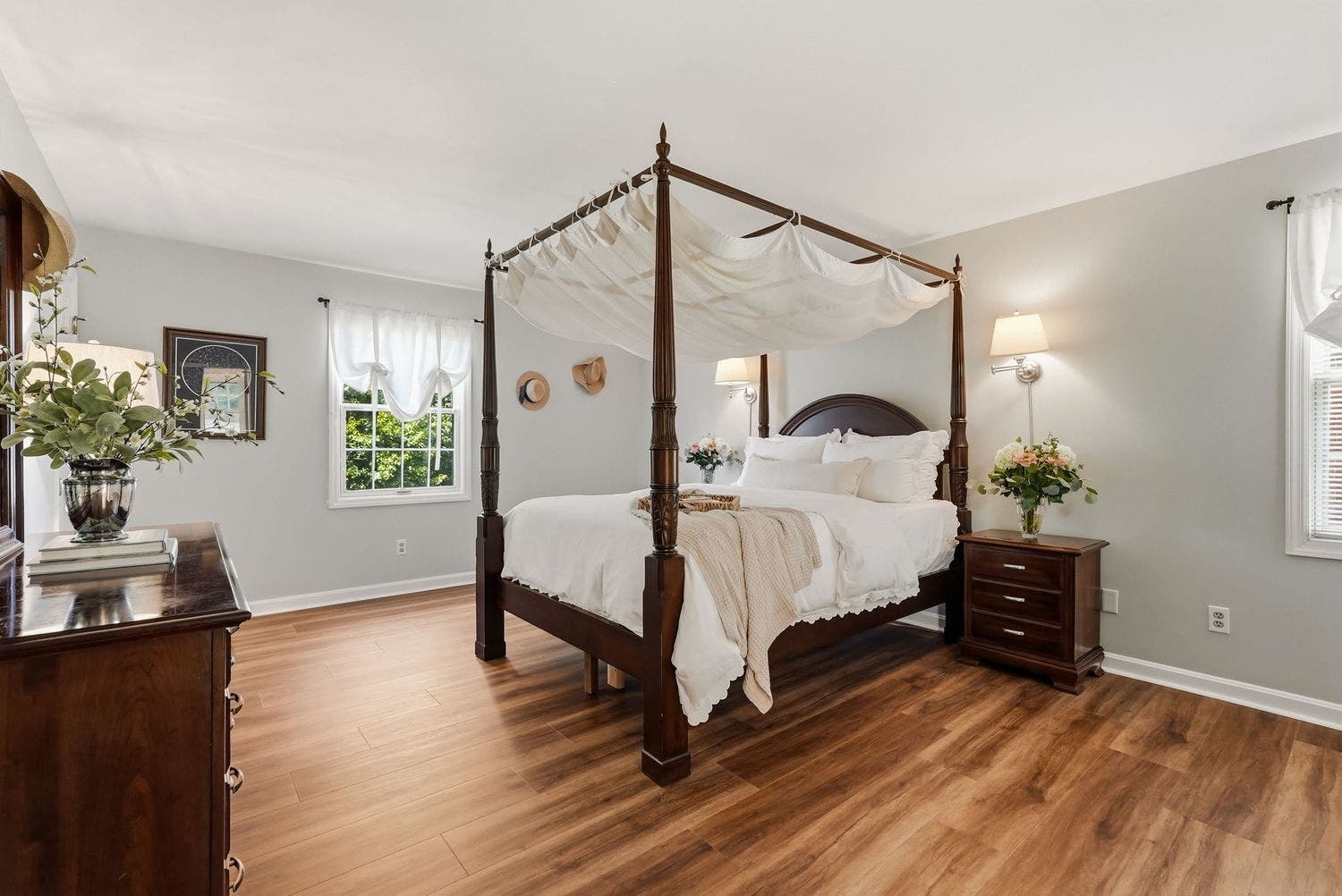 514 Hollydale Drive, Bethel Park, PA 15102