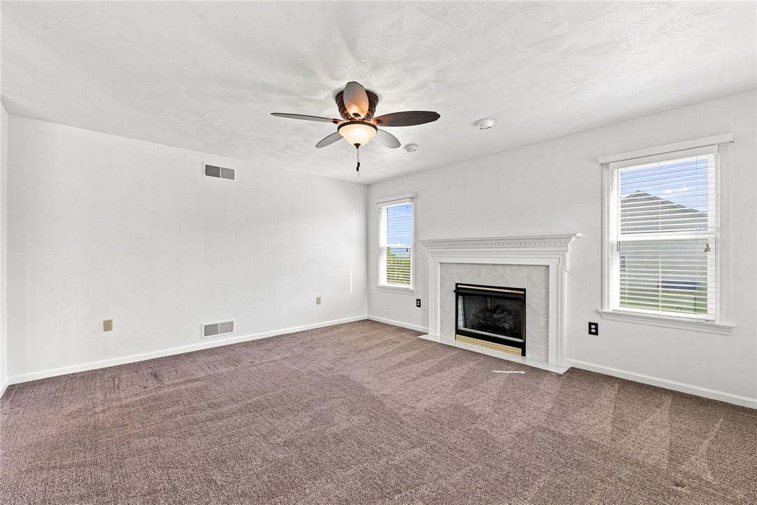 211 Plantation Dr, Greensburg, PA 15601
