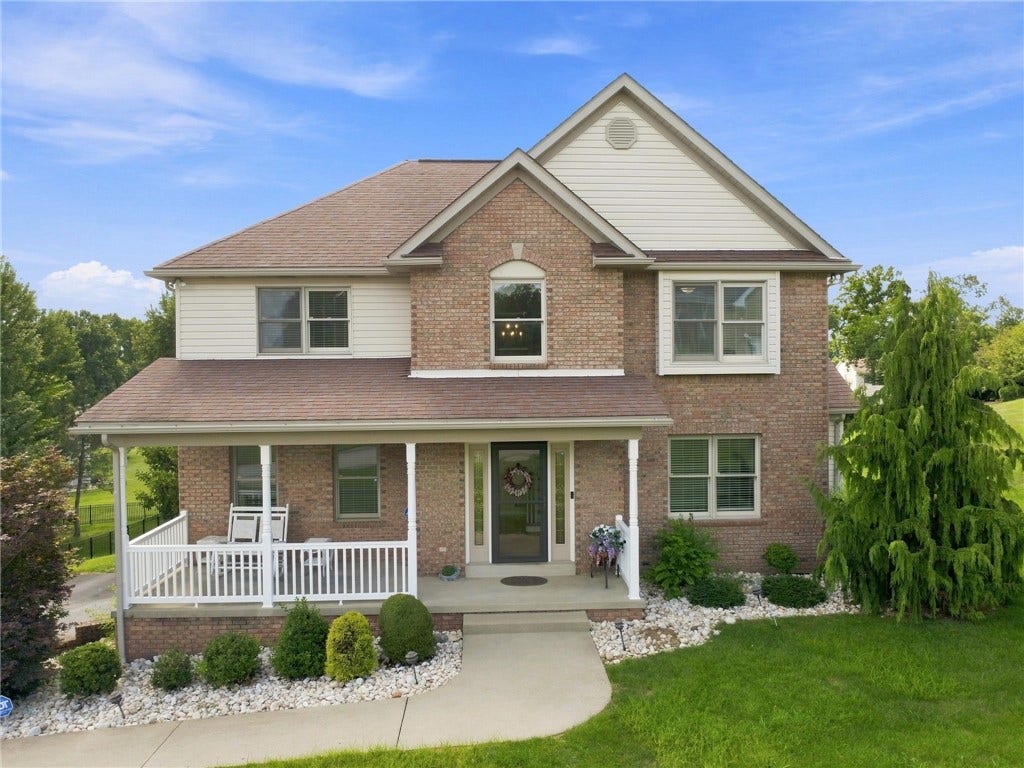 211 Plantation Dr, Greensburg, PA 15601