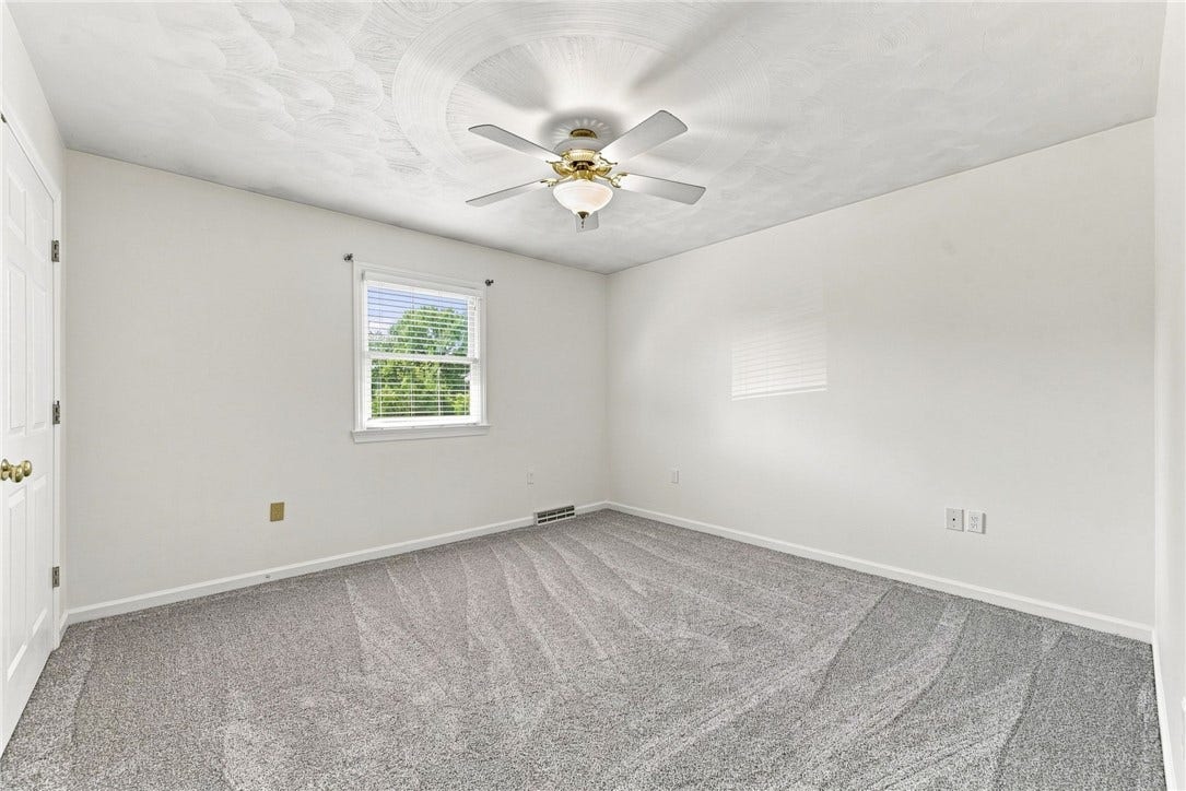 211 Plantation Dr, Greensburg, PA 15601