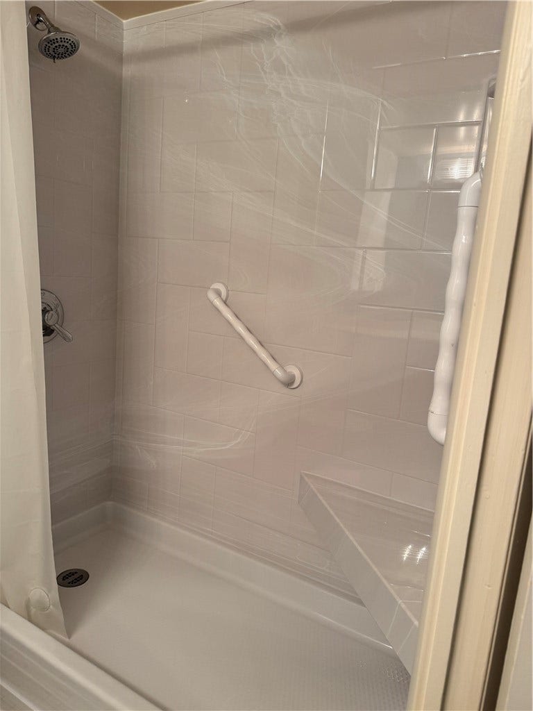 1160 BOWER HILL RD, #314A, Pittsburgh, PA 15243 Walk In Shower