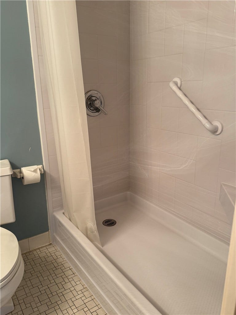 1160 BOWER HILL RD, #314A, Pittsburgh, PA 15243 Walk in Shower