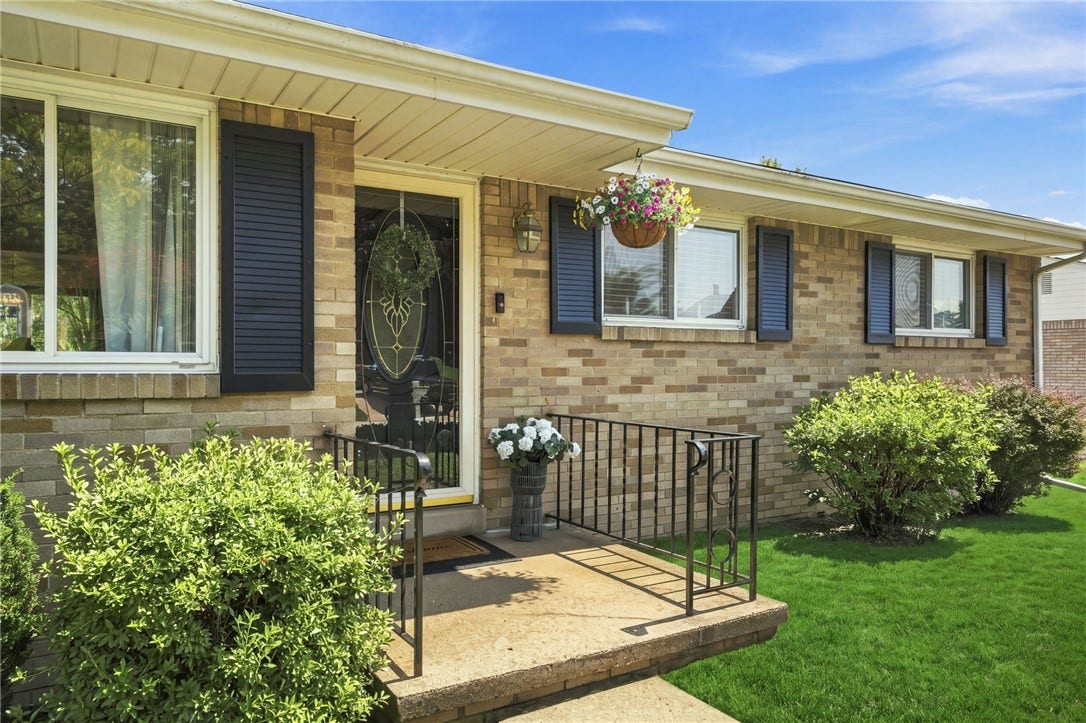 1728 Bernice Dr, North Huntingdon, PA 15642