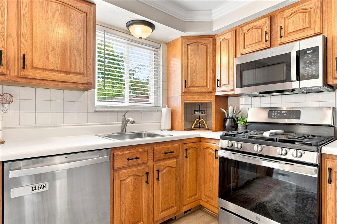 1728 Bernice Dr, North Huntingdon, PA 15642