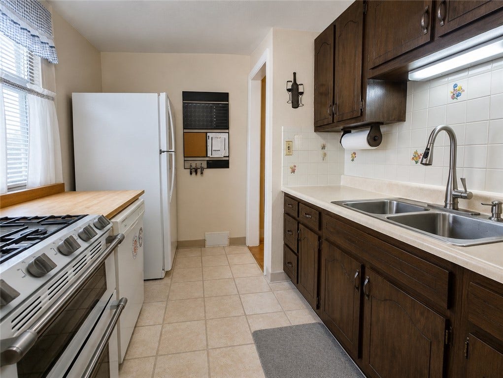 3618 Manuel St, Pittsburgh, PA 15214 3618 Manuel St, Pittsburgh, PA 15214